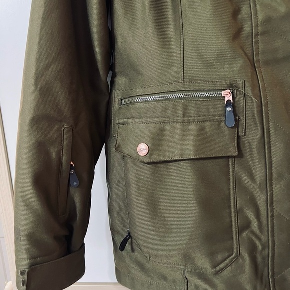 Firefly coat that  is beautiful and like new. Fits beautifully. Functional. - Picture 3 of 6